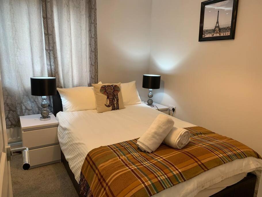 Aqua Dreams - Serviced Luxury Modern Belfast City Centre 2 Bed Apartment Eksteriør billede