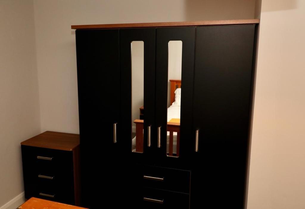 Aqua Dreams - Serviced Luxury Modern Belfast City Centre 2 Bed Apartment Eksteriør billede